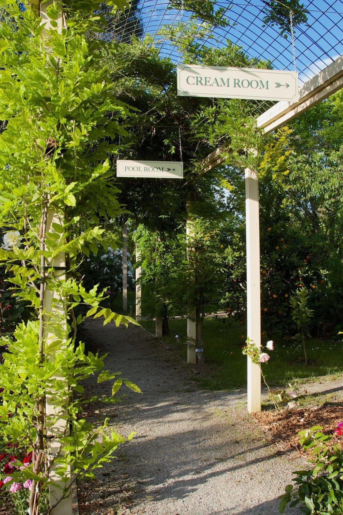 Motel Holly Lane Mews à Yarra Glen Extérieur photo